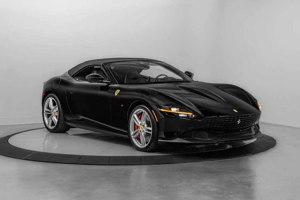2025 Ferrari Roma Spider - Image 15 of 31