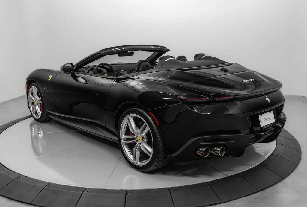 2025 Ferrari Roma Spider - Image 14 of 31