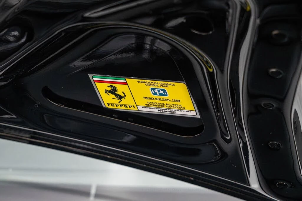 2025 Ferrari Roma Spider - Image 25 of 31