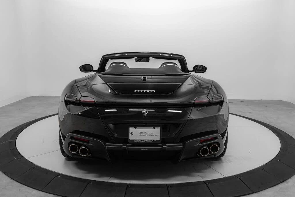 2025 Ferrari Roma Spider - Image 11 of 31