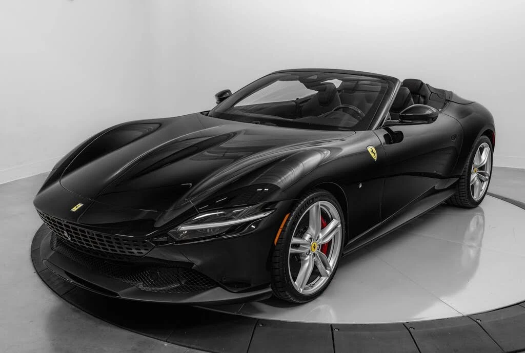 2025 Ferrari Roma Spider - Image 13 of 31