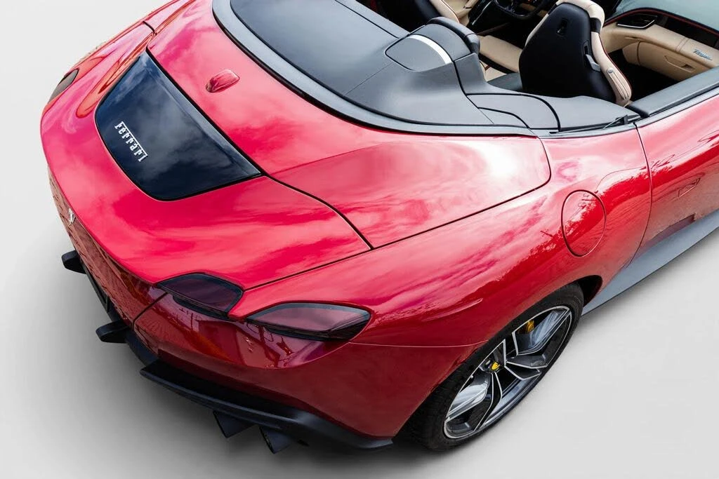 2025 Ferrari Roma Spider - Image 20 of 31