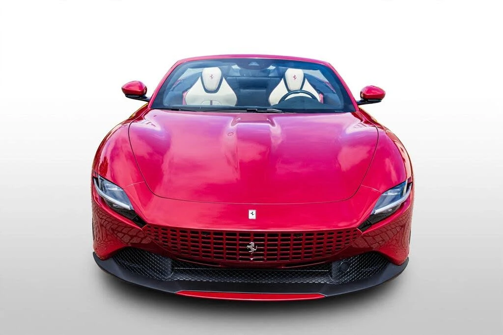 2025 Ferrari Roma Spider - Image 15 of 31