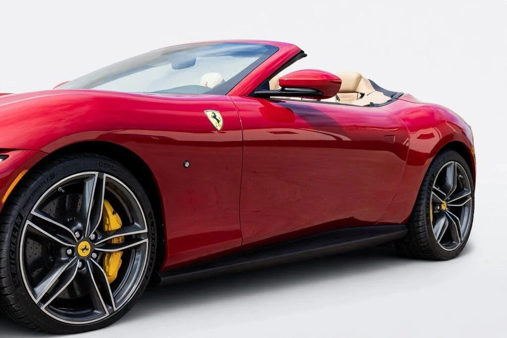 2025 Ferrari Roma Spider - Image 31 of 31
