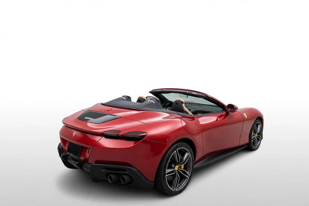 2025 Ferrari Roma Spider - Image 2 of 31