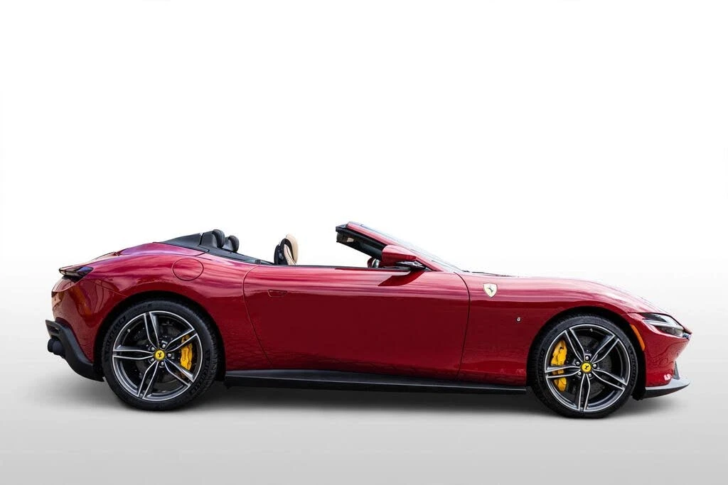 2025 Ferrari Roma Spider - Image 3 of 31