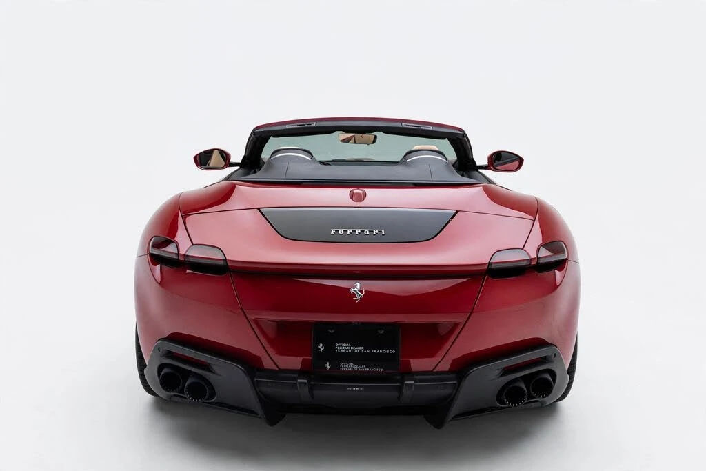 2025 Ferrari Roma Spider - Image 7 of 31