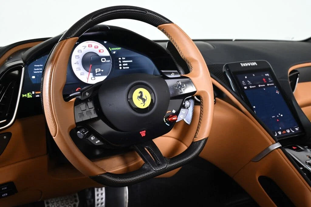 2025 Ferrari Roma Spider - Image 13 of 29