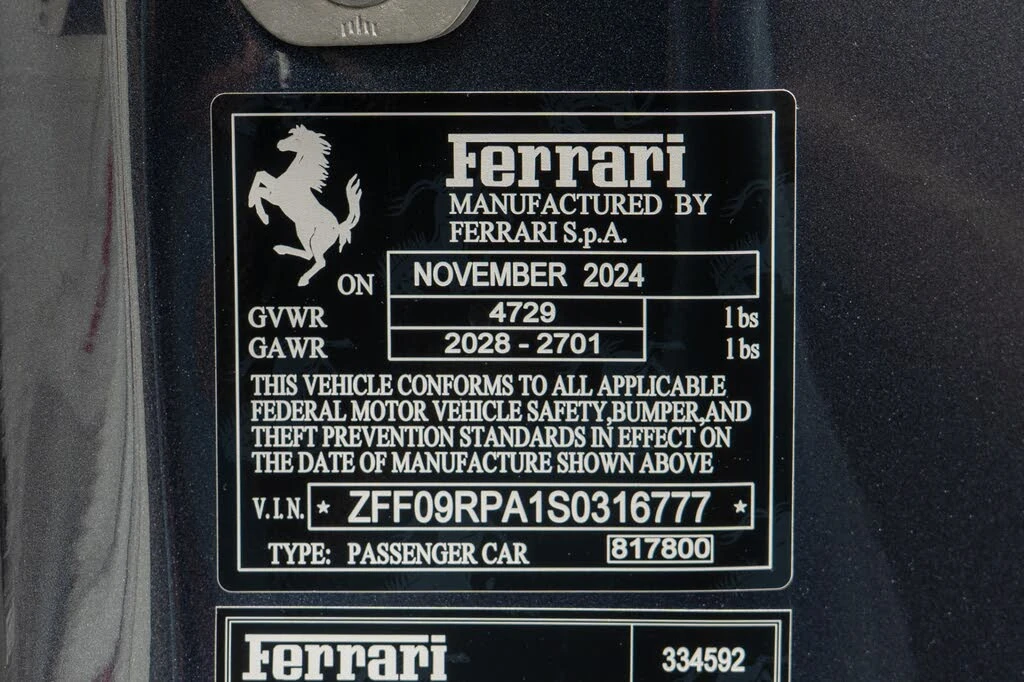 2025 Ferrari Roma Spider - Image 20 of 31