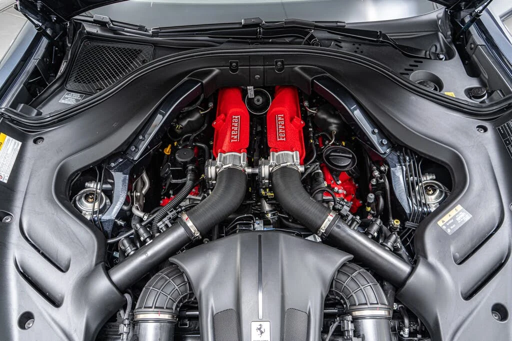 2025 Ferrari Roma Spider - Image 12 of 31