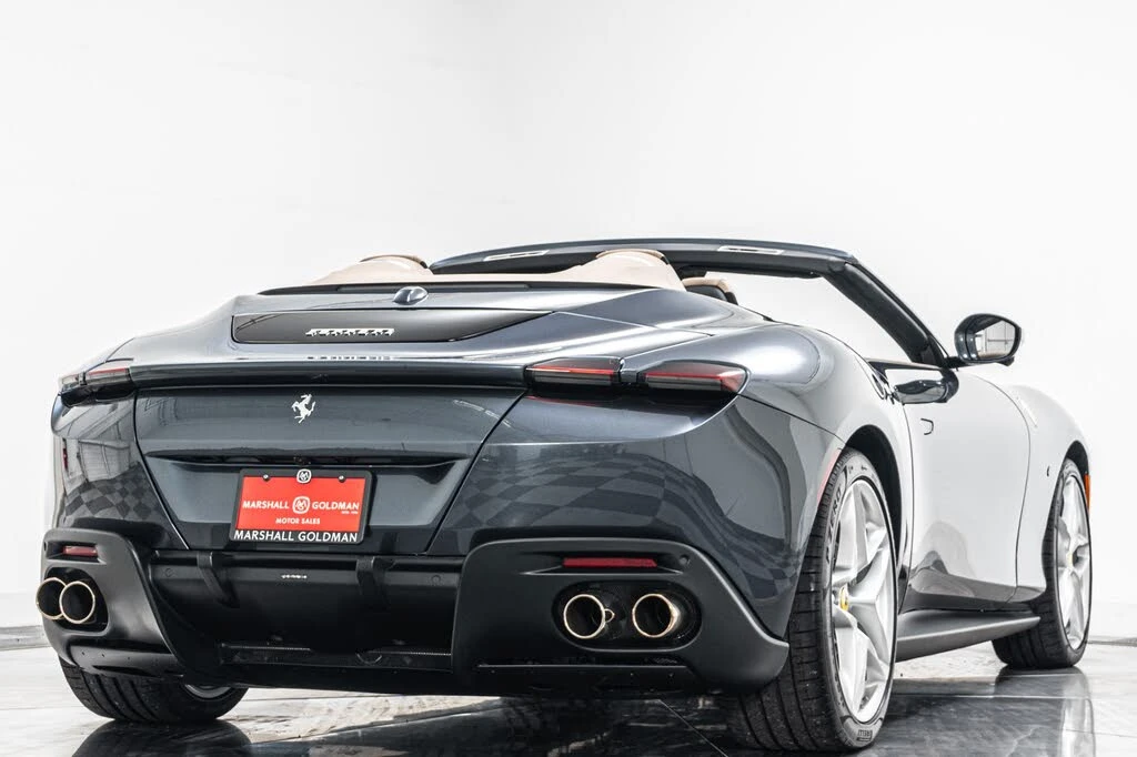 2025 Ferrari Roma Spider - Image 9 of 31