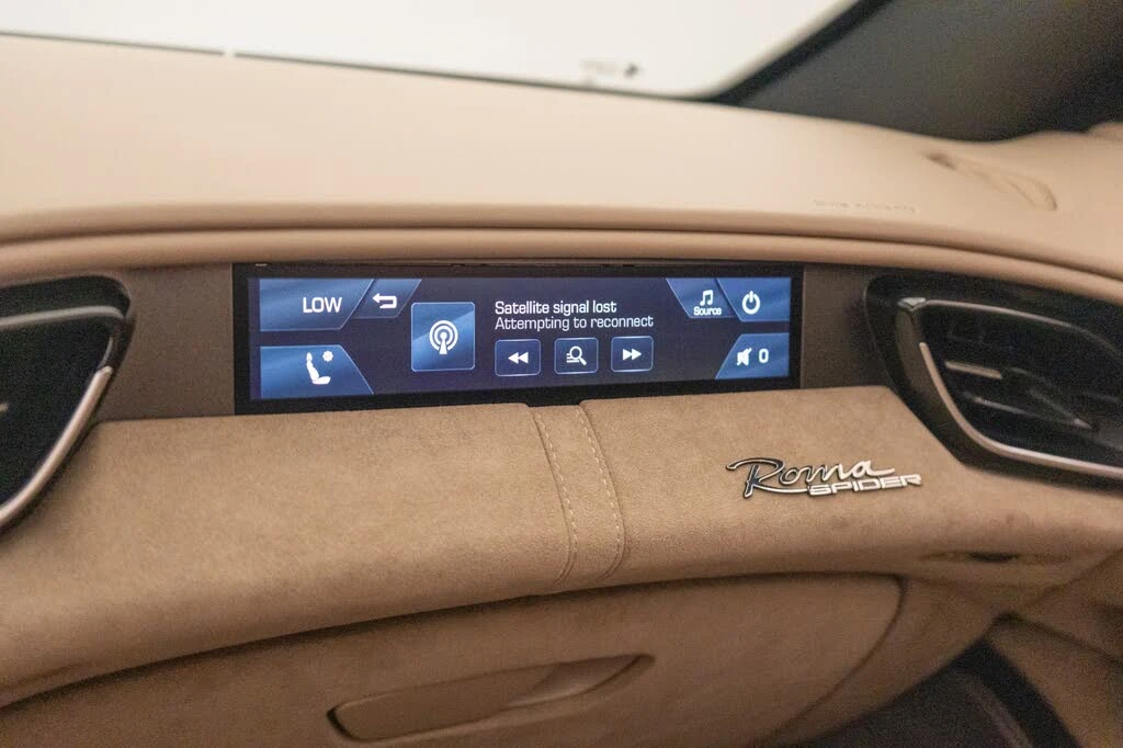 2025 Ferrari Roma Spider - Image 31 of 31