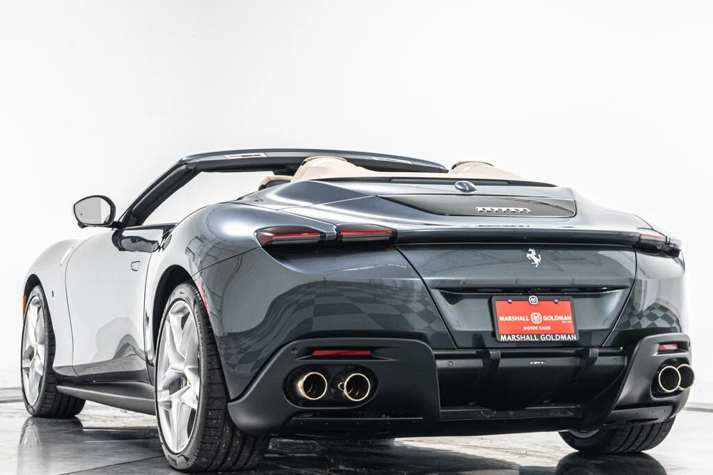 2025 Ferrari Roma Spider - Image 7 of 31