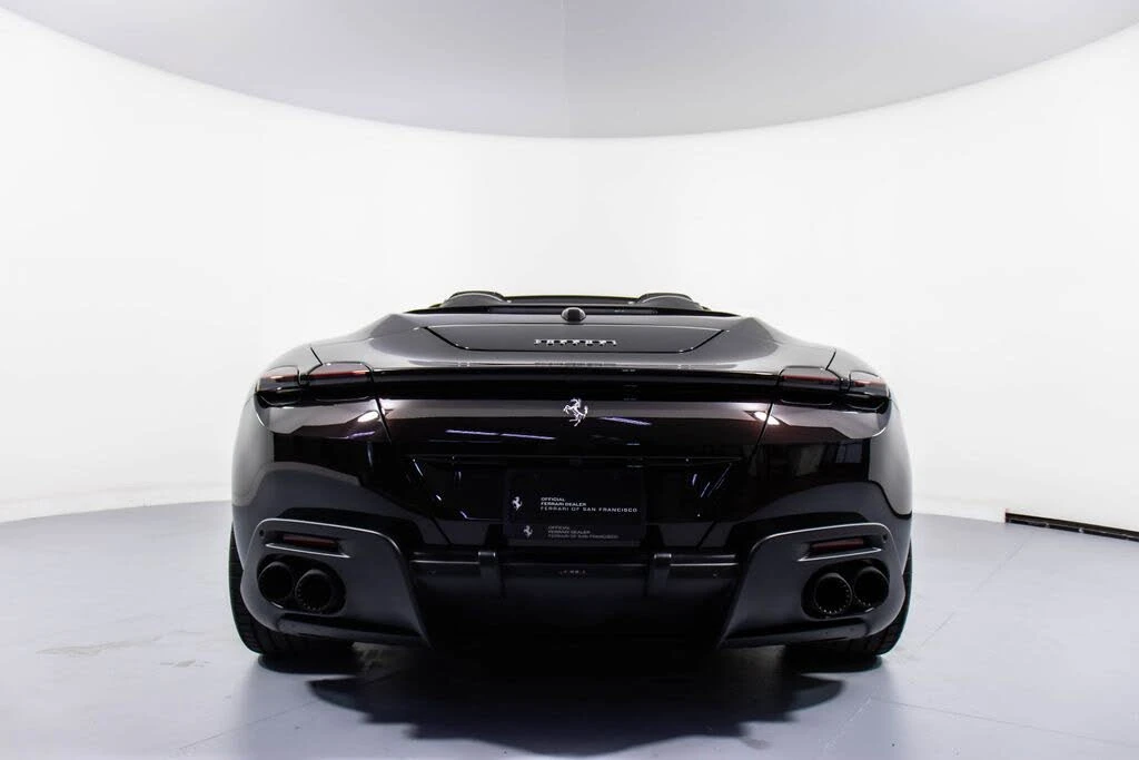 2025 Ferrari Roma Spider - Image 21 of 31