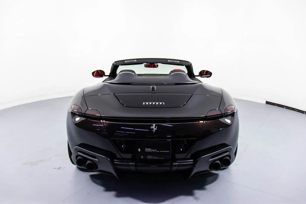 2025 Ferrari Roma Spider - Image 7 of 31