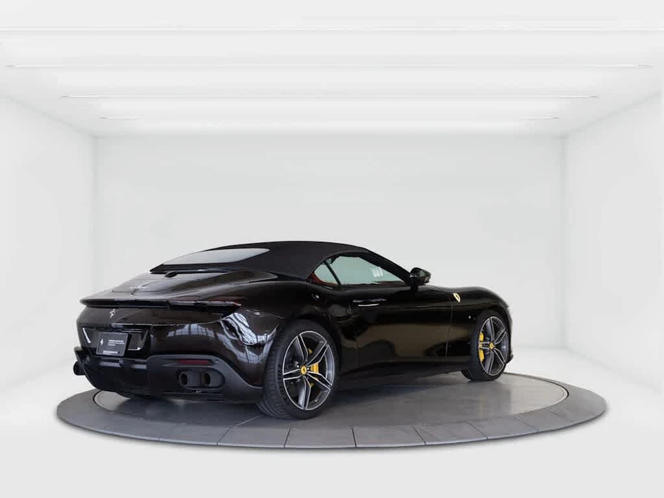 2025 Ferrari Roma Spider - Image 5 of 6