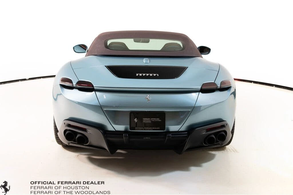 2025 Ferrari Roma Spider - Image 25 of 31