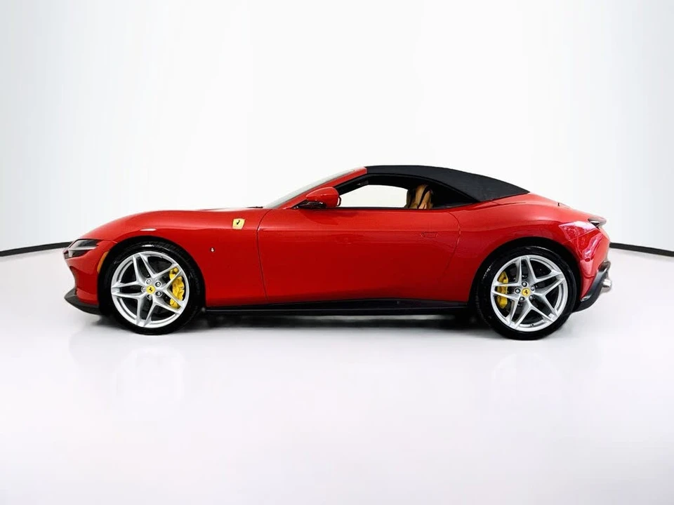 2025 Ferrari Roma Spider - Image 4 of 7