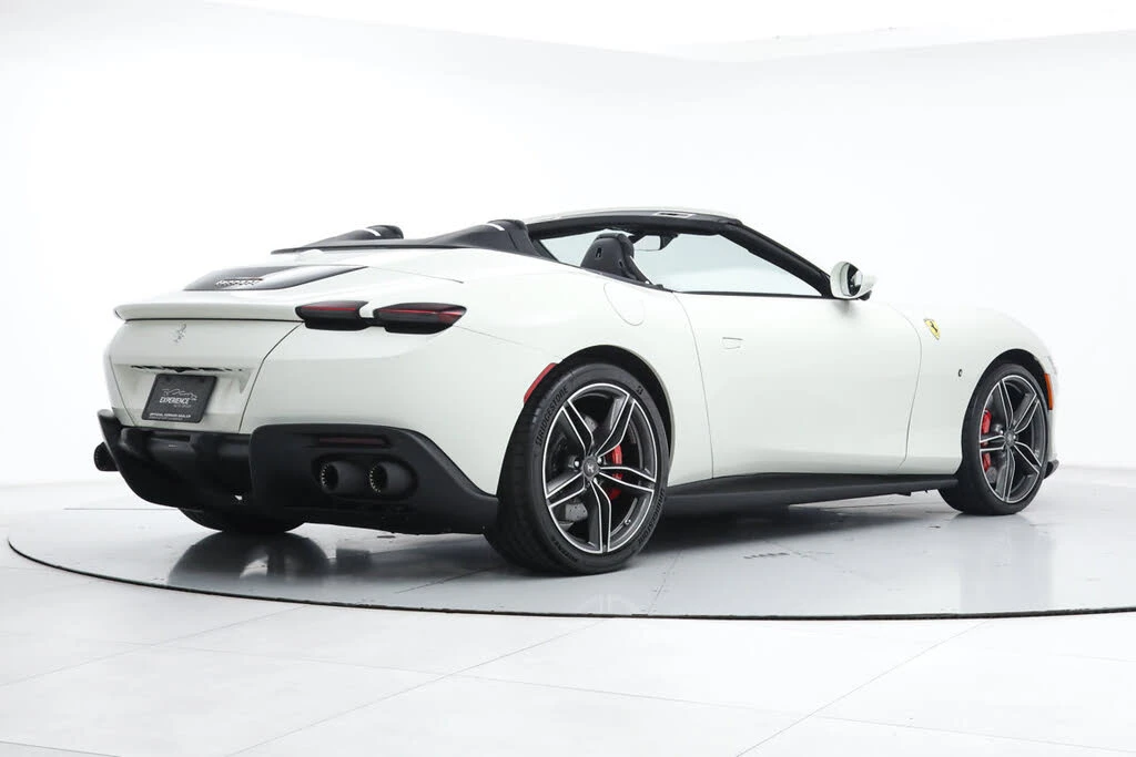 2025 Ferrari Roma Spider - Image 3 of 31