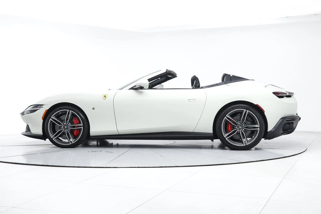 2025 Ferrari Roma Spider - Image 4 of 31
