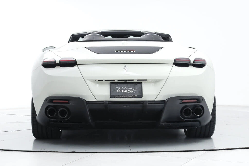 2025 Ferrari Roma Spider - Image 9 of 31