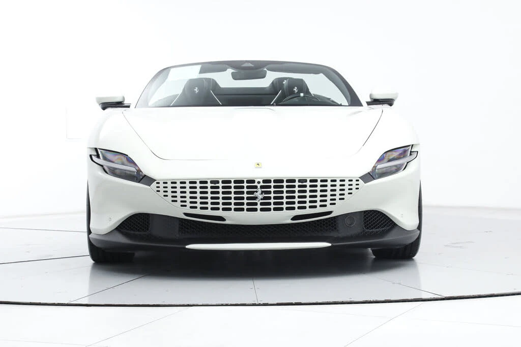2025 Ferrari Roma Spider - Image 13 of 31