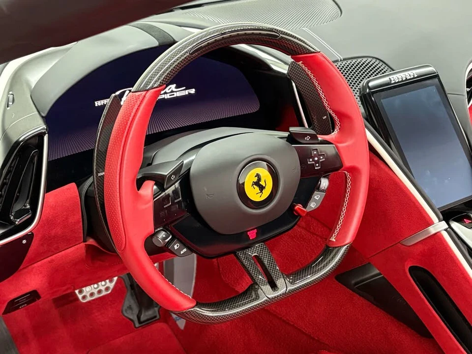 2025 Ferrari Roma Spider - Image 21 of 31