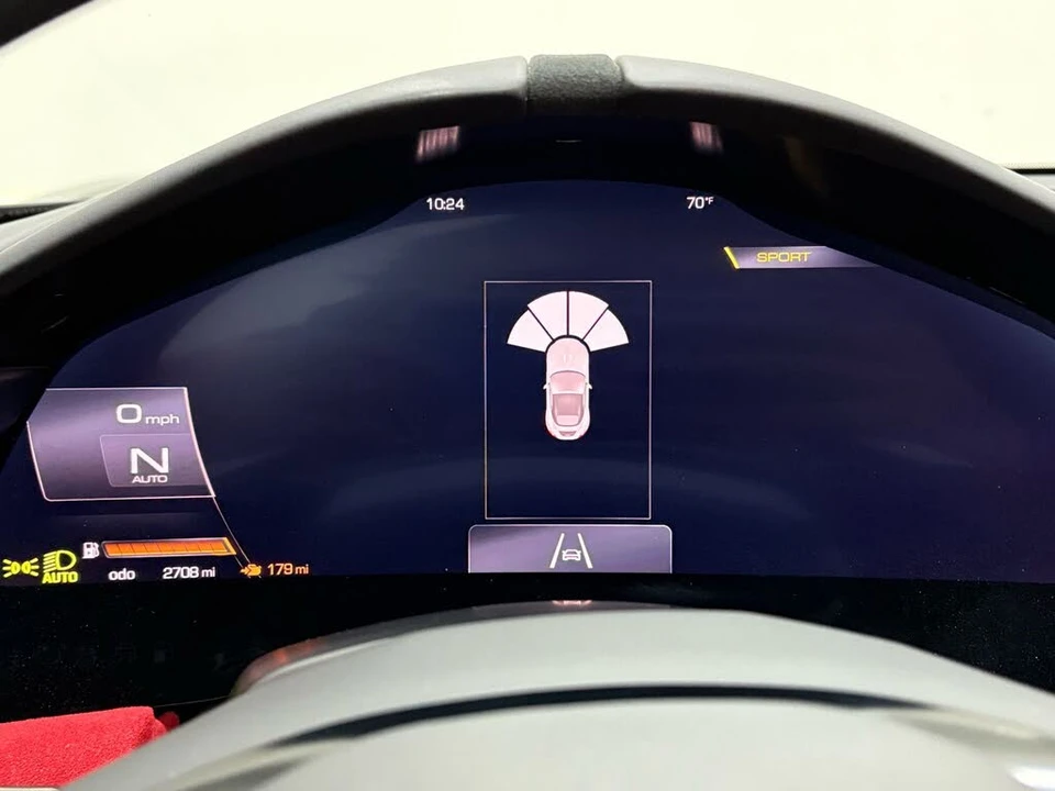 2025 Ferrari Roma Spider - Image 26 of 31