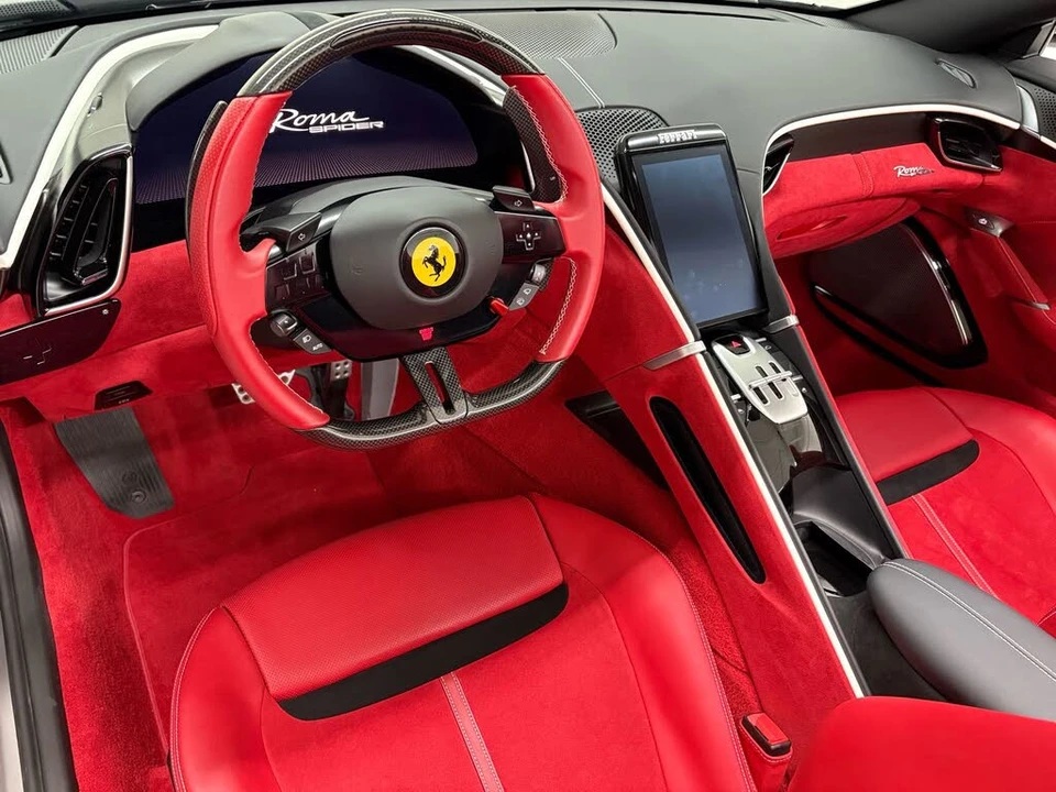 2025 Ferrari Roma Spider - Image 2 of 31