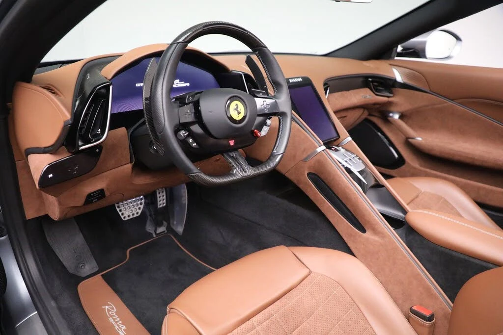 2025 Ferrari Roma Spider - Image 14 of 31