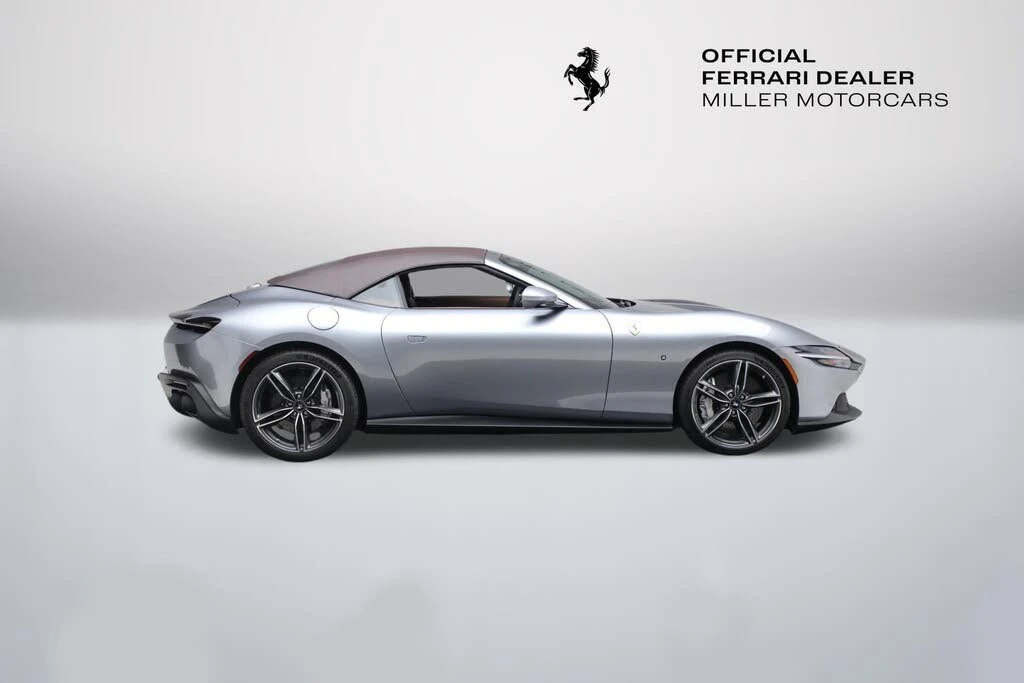 2025 Ferrari Roma Spider - Image 29 of 31