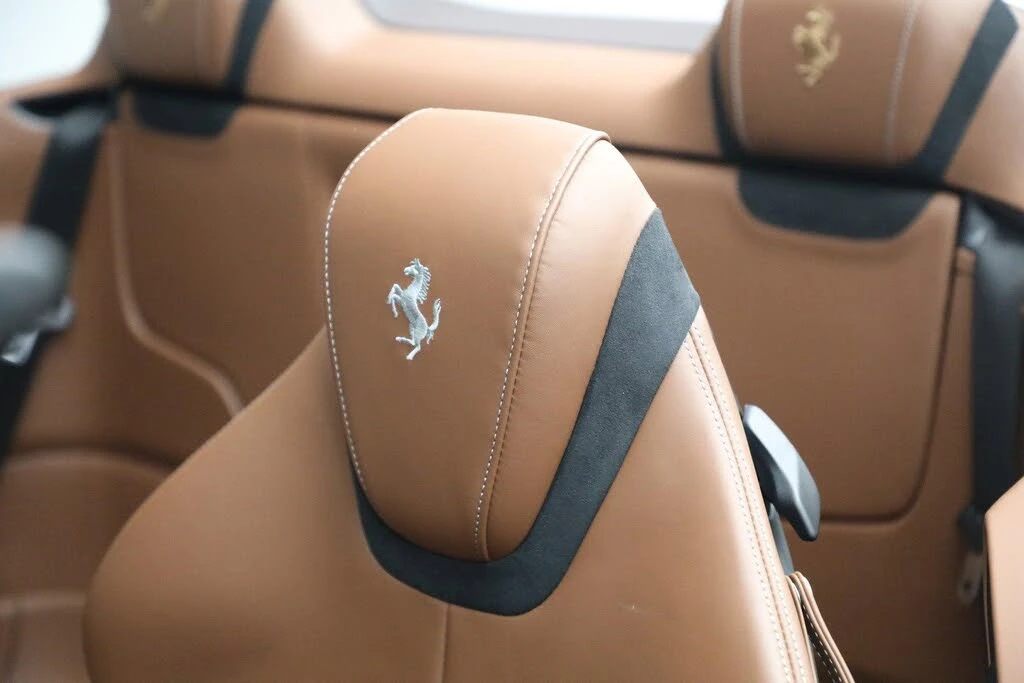 2025 Ferrari Roma Spider - Image 23 of 31