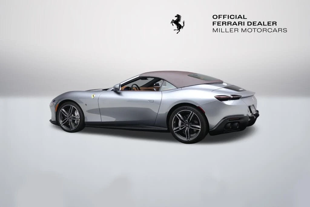 2025 Ferrari Roma Spider - Image 27 of 31