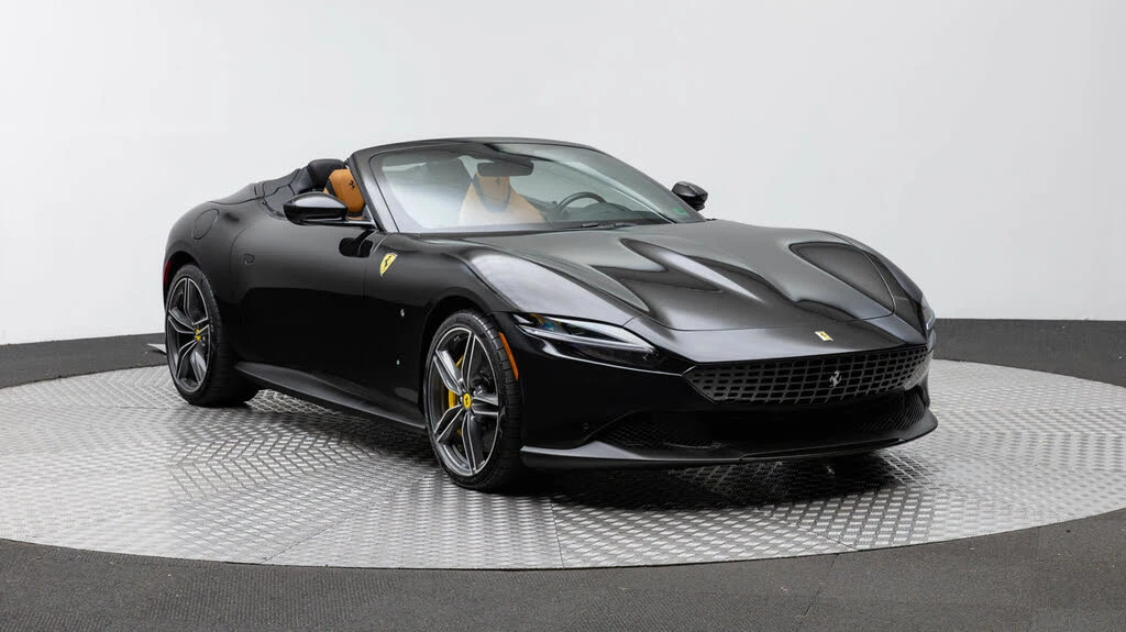 2025 Ferrari Roma Spider - Image 11 of 31