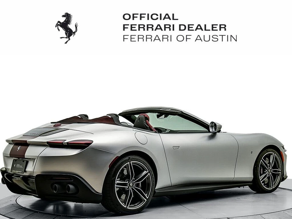 2025 Ferrari Roma Spider - Image 8 of 31