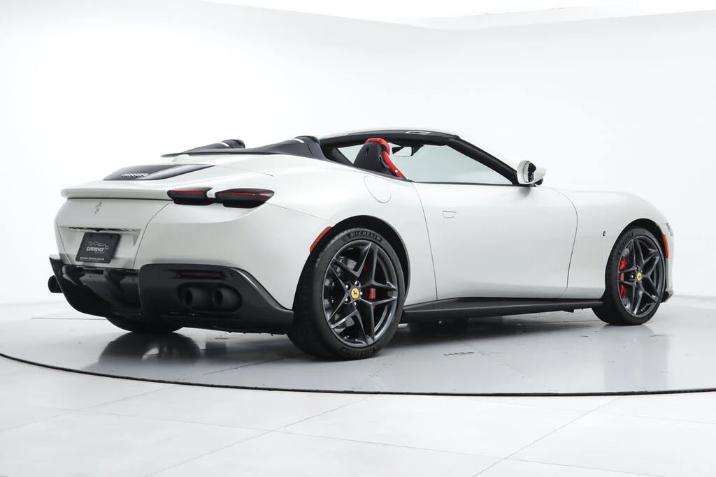 2025 Ferrari Roma Spider - Image 3 of 31