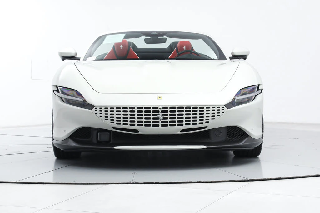 2025 Ferrari Roma Spider - Image 13 of 31