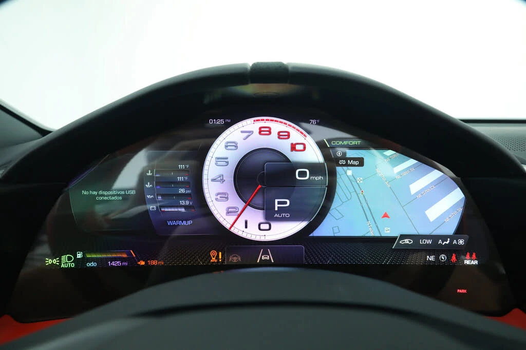 2025 Ferrari Roma Spider - Image 28 of 31