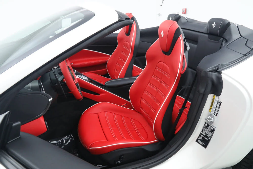 2025 Ferrari Roma Spider - Image 5 of 31