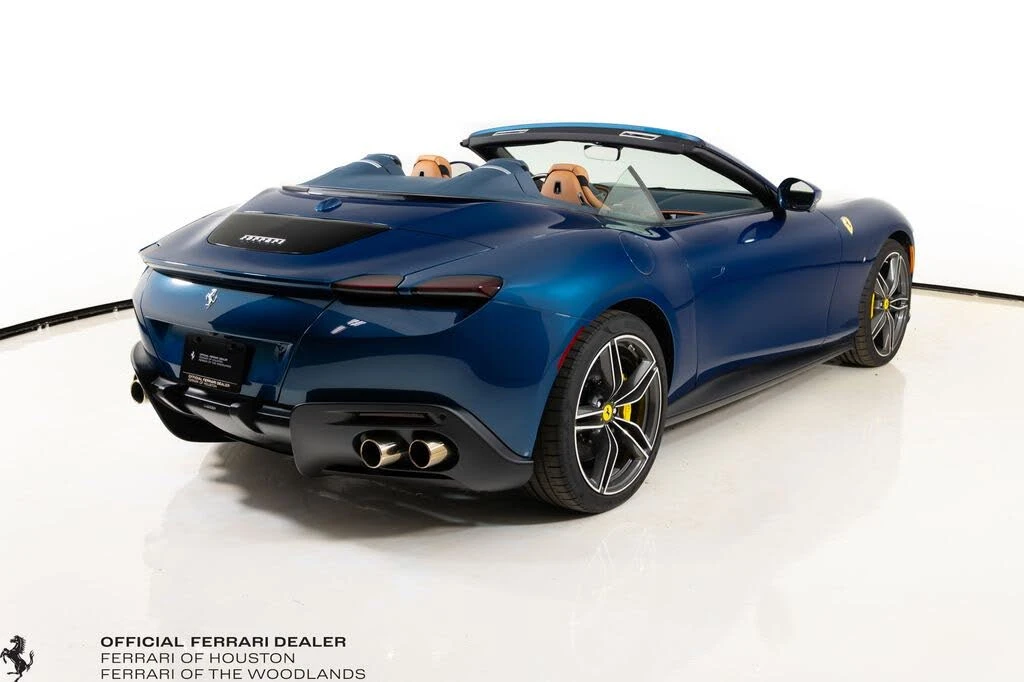 2025 Ferrari Roma Spider - Image 7 of 31