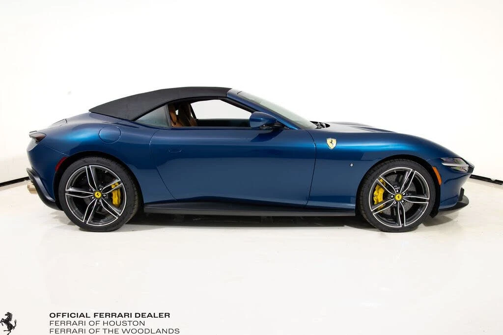 2025 Ferrari Roma Spider - Image 26 of 31