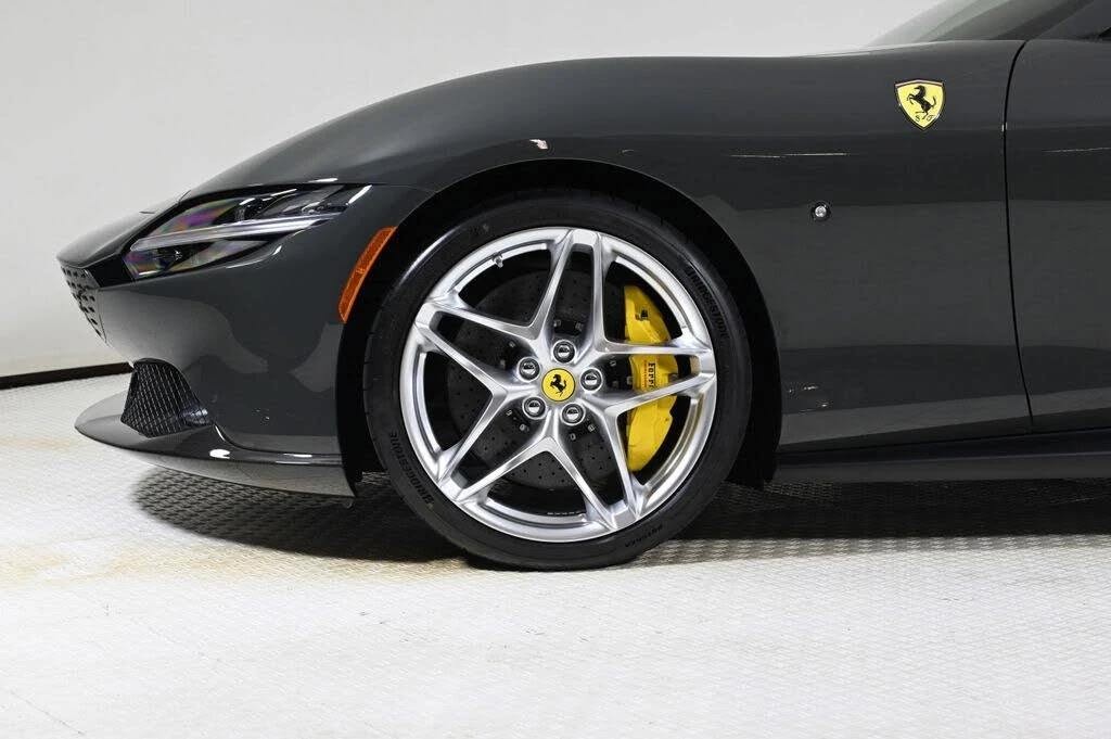 2025 Ferrari Roma Spider - Image 31 of 31