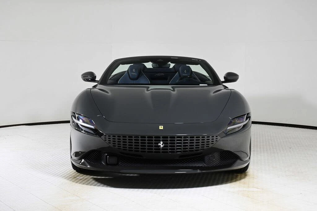 2025 Ferrari Roma Spider - Image 12 of 31