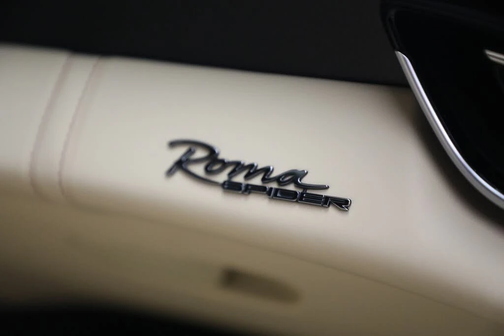 2025 Ferrari Roma Spider - Image 23 of 31