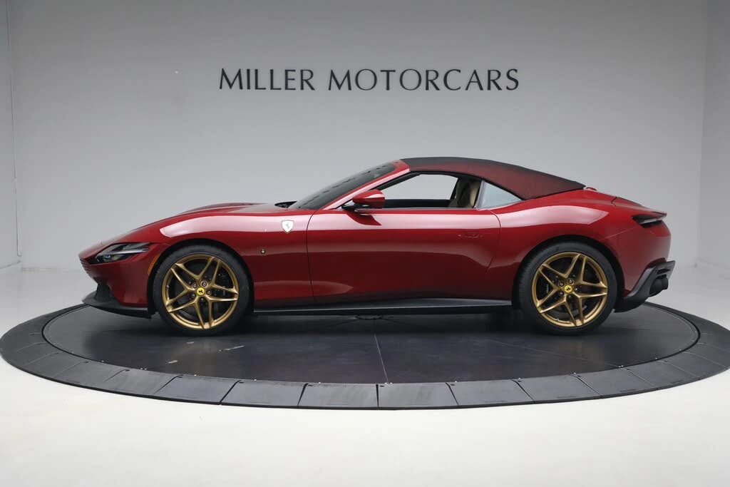 2025 Ferrari Roma Spider - Image 27 of 31