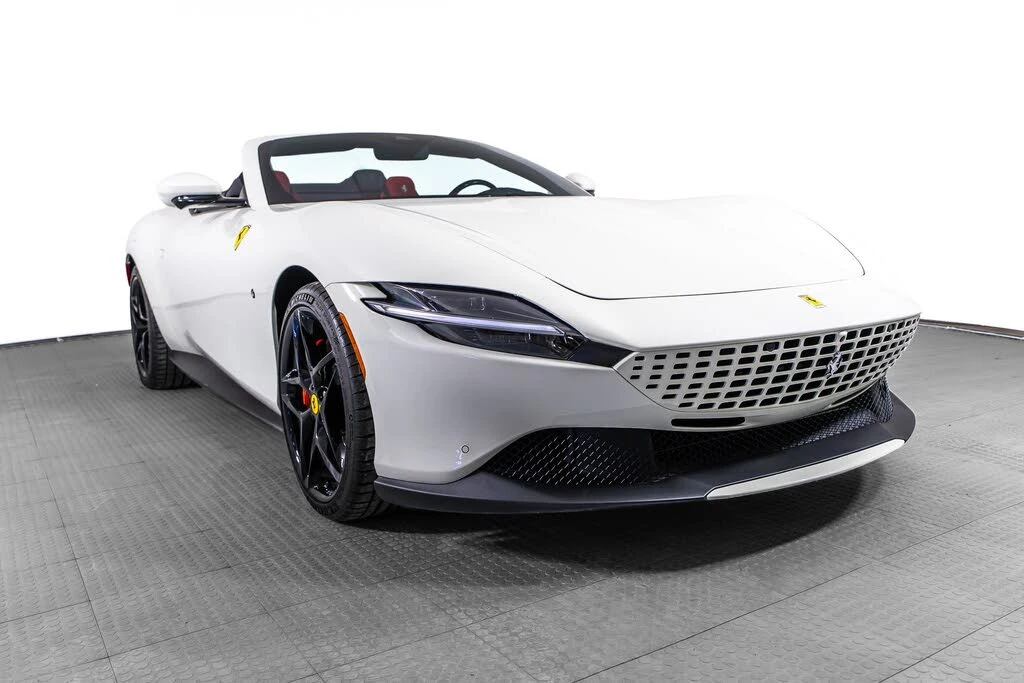 2025 Ferrari Roma Spider - Image 7 of 31