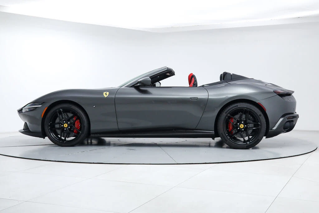 2025 Ferrari Roma Spider - Image 4 of 31