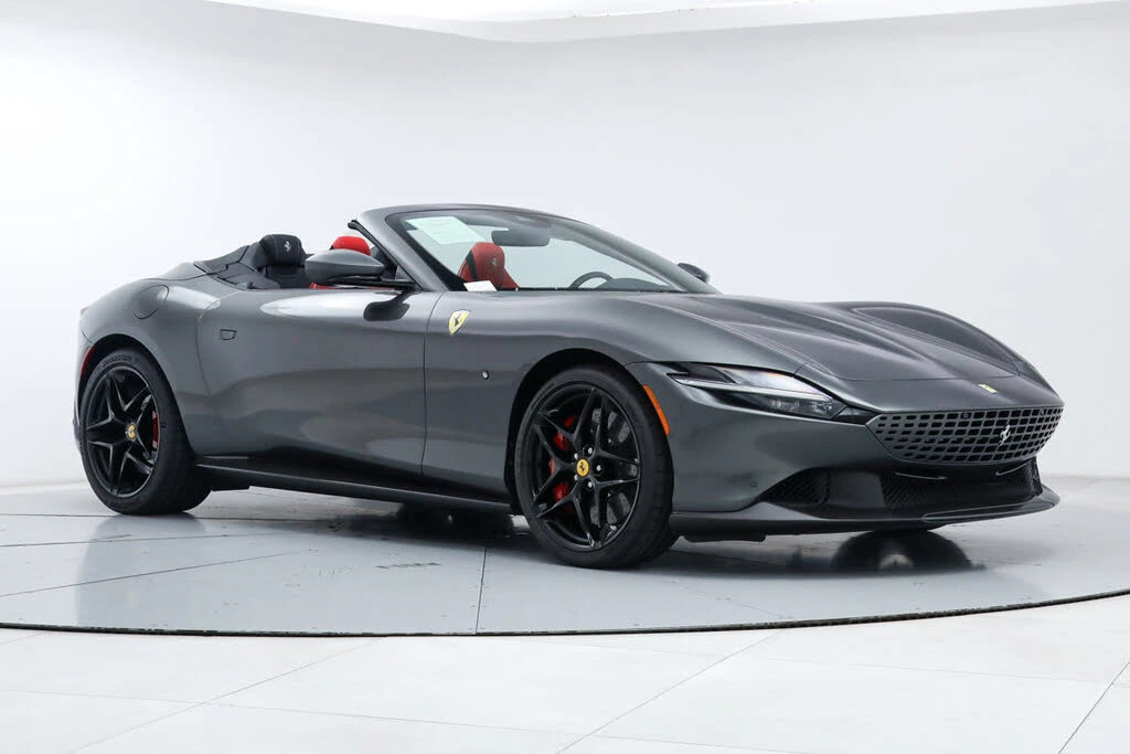 2025 Ferrari Roma Spider - Image 11 of 31