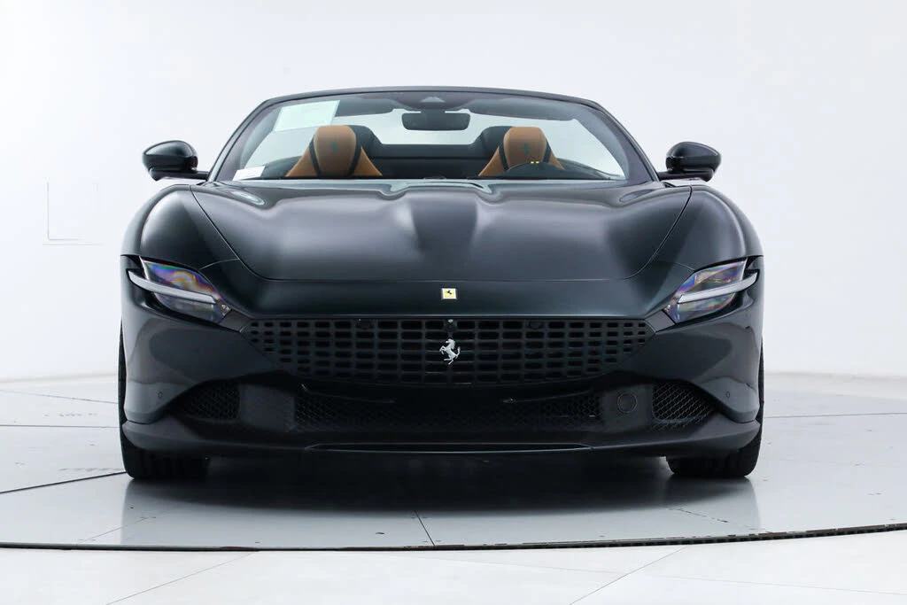 2025 Ferrari Roma Spider - Image 13 of 31