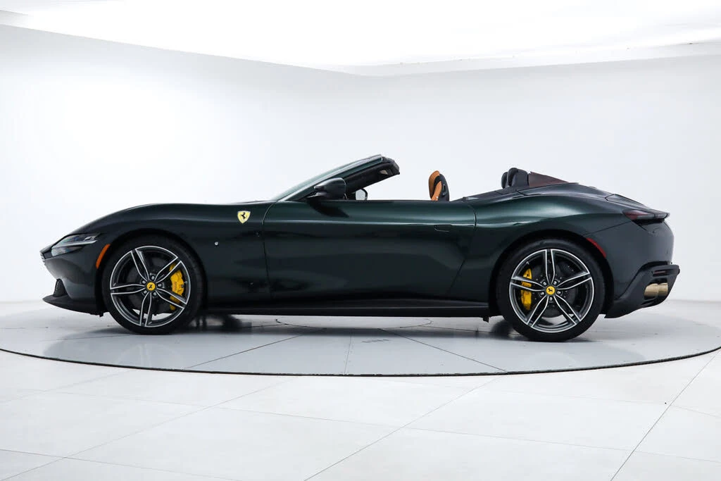 2025 Ferrari Roma Spider - Image 4 of 31